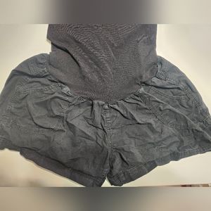 Maternity shorts size XL